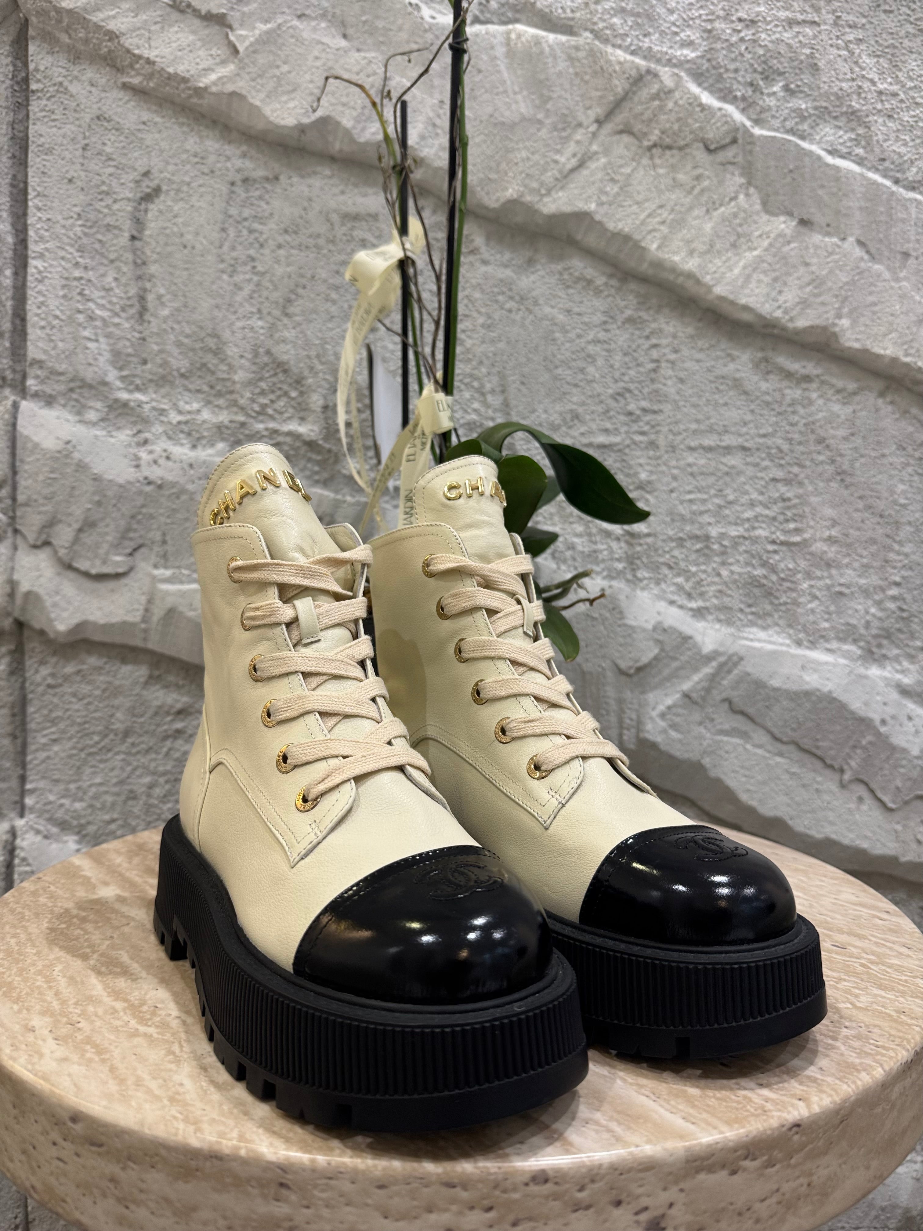 BOTAS BEIGE CHNL